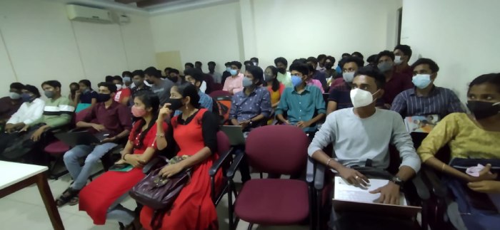 Internship/projects in noida